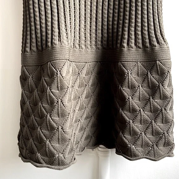 CHANEL Vintage 2008 by Karl Lagerfield ~sheath dress in military green - Picture 7 of 17